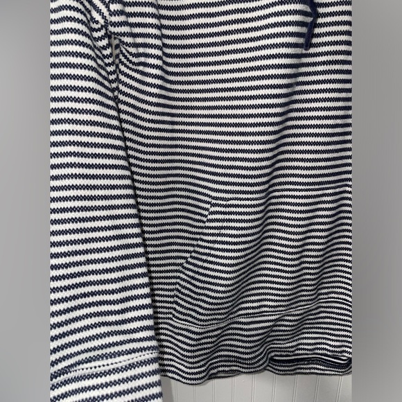 Blue and White hoodie - Picture 4 of 4